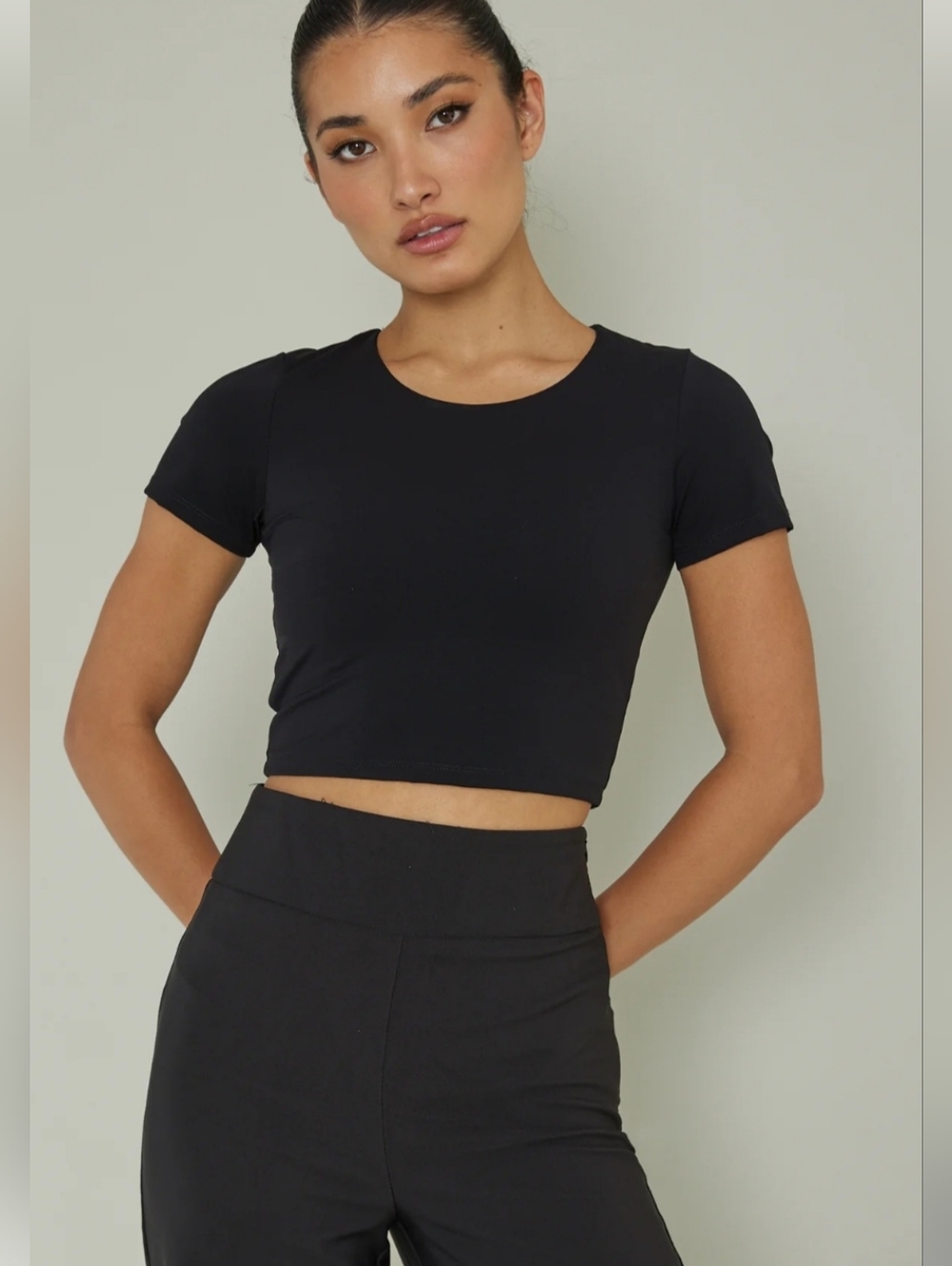 NWT Selfie Leslie Grammercy Short Sleeve Bodycon Crop Top Sz S